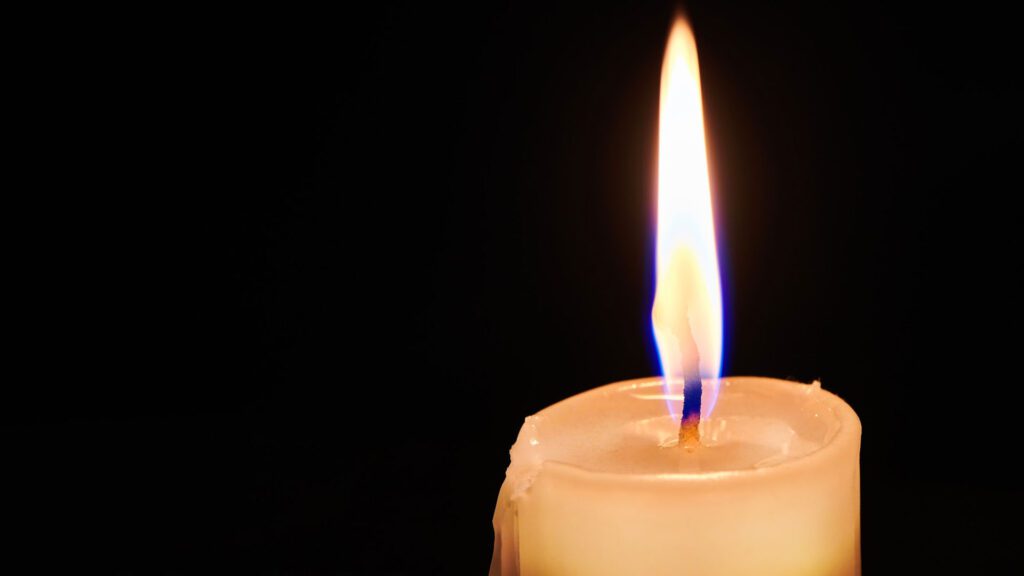 candle bright lumen