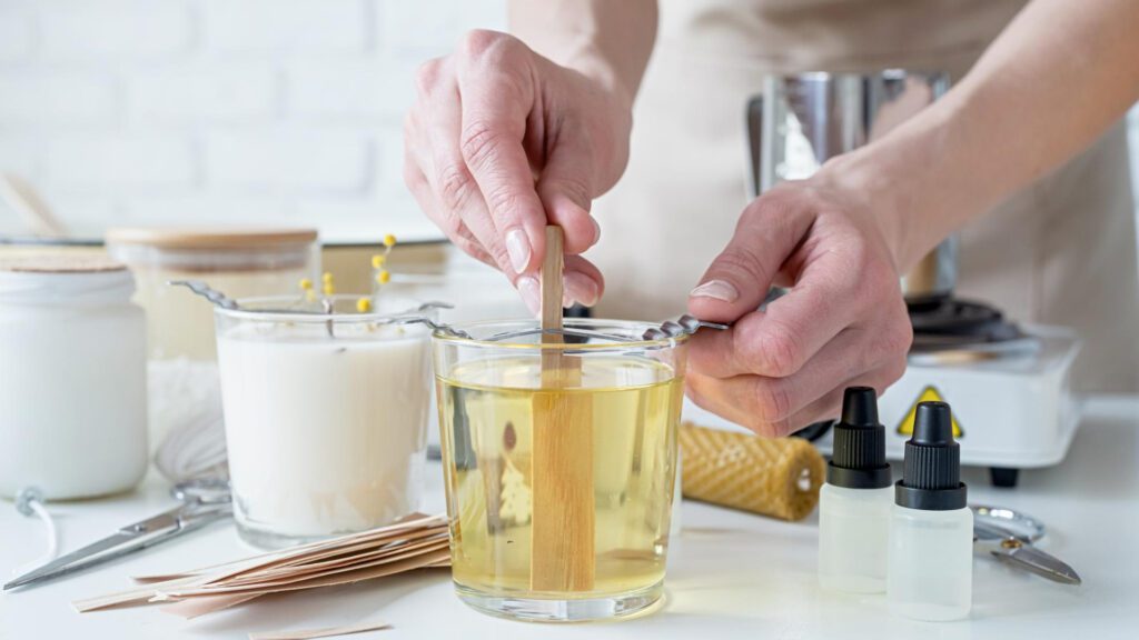 making candle in recycle candle glass jar
